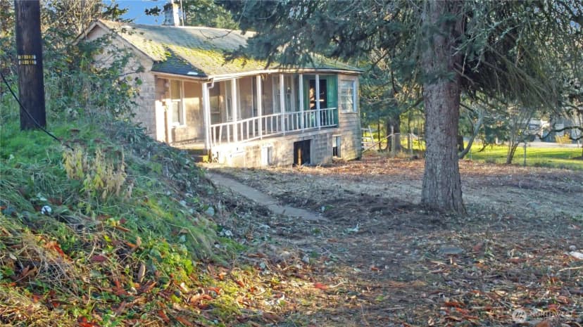 Property photo for 32910 5th Avenue, Black Diamond photo 28