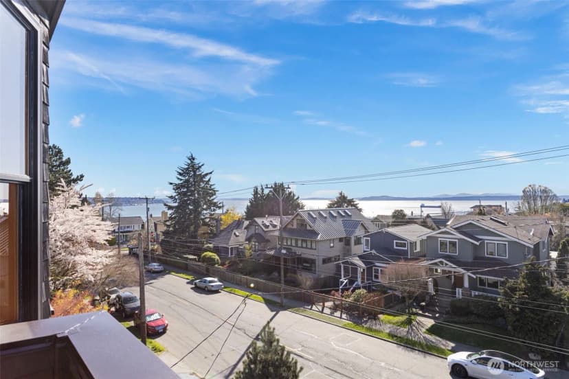 Property photo for 1524 10th Avenue W, Seattle photo 19