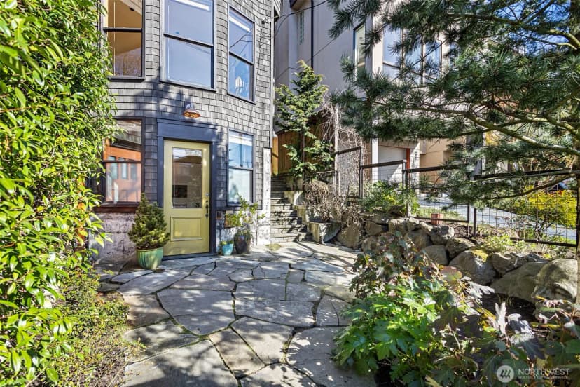 Property photo for 1524 10th Avenue W, Seattle photo 31