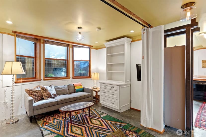 Property photo for 1524 10th Avenue W, Seattle photo 34