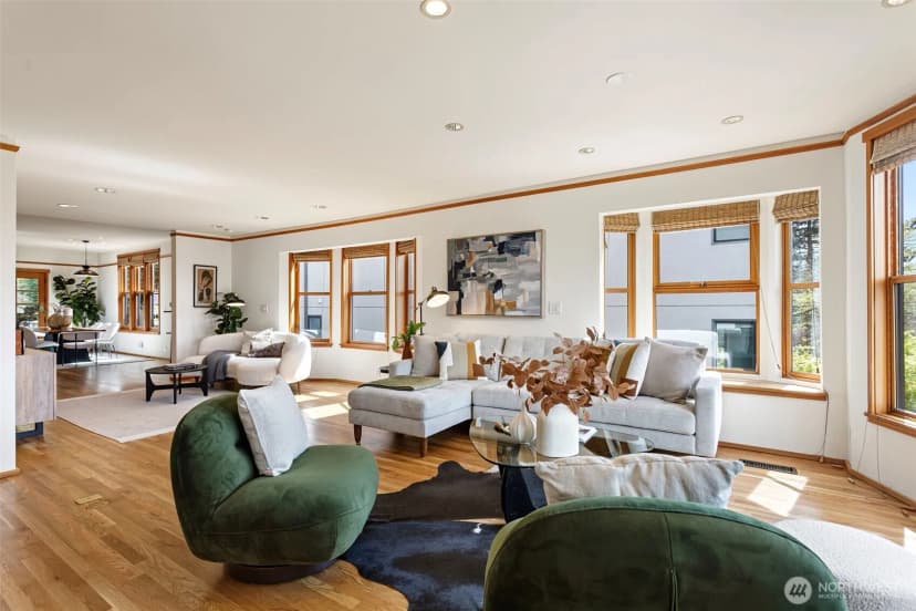 Property photo for 1524 10th Avenue W, Seattle photo 4