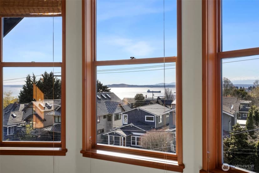 Property photo for 1524 10th Avenue W, Seattle photo 18