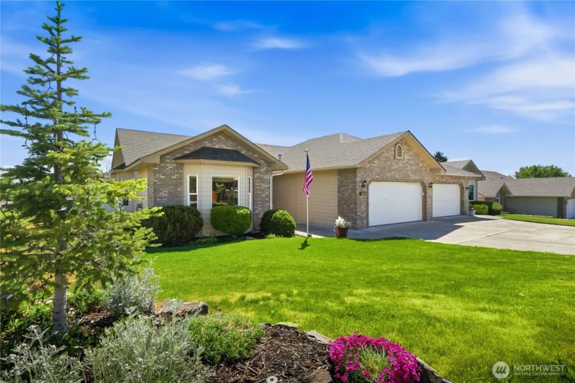 Property photo for 23 N 86th Avenue, Yakima photo 18