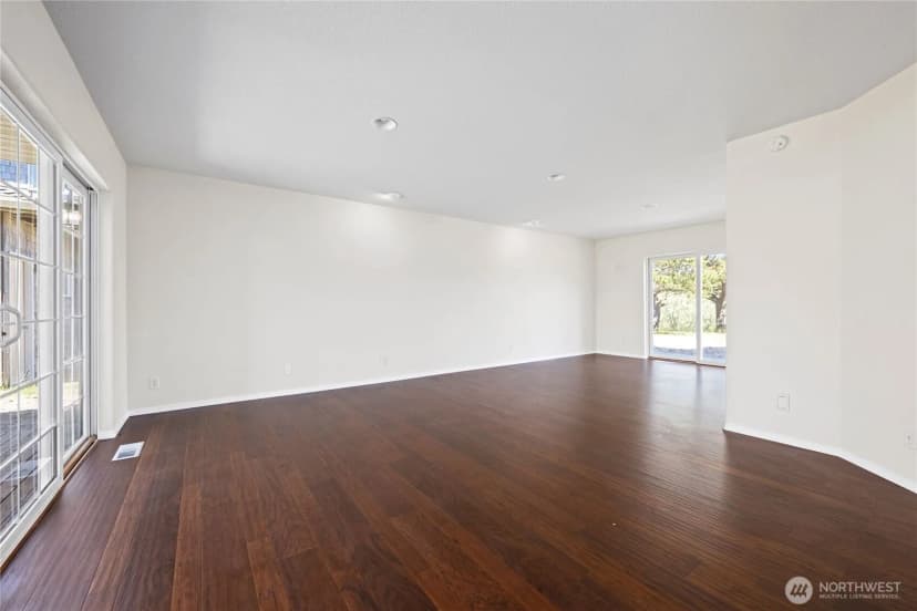 Property photo for 34702 G Street, Ocean Park photo 11
