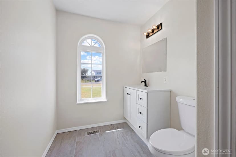 Property photo for 34702 G Street, Ocean Park photo 29