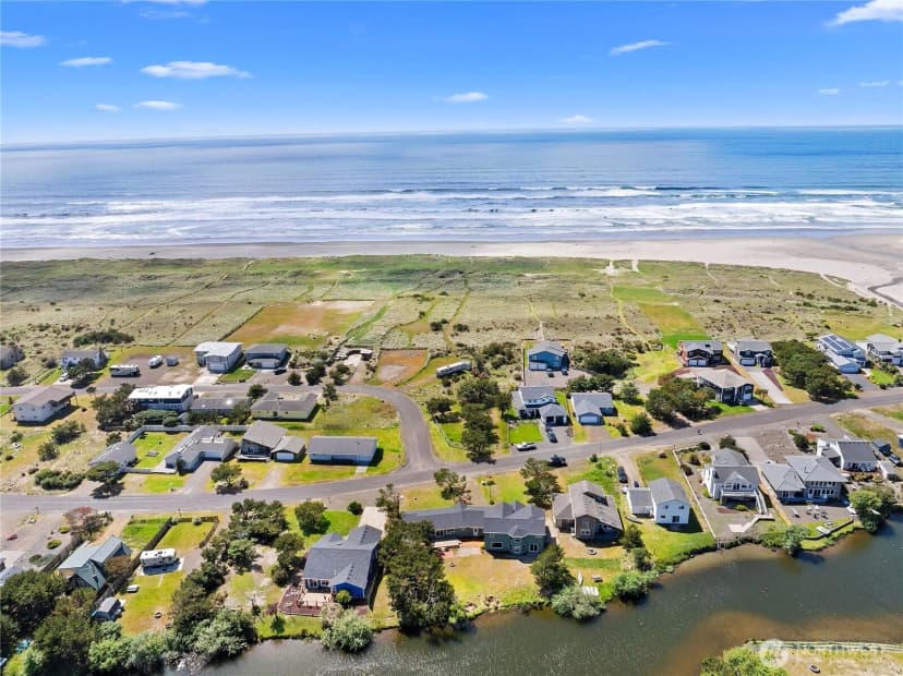 Property photo for 34702 G Street, Ocean Park photo 6