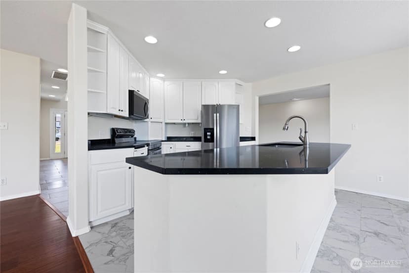Property photo for 34702 G Street, Ocean Park photo 14