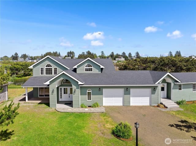 Property photo for 34702 G Street, Ocean Park photo 2
