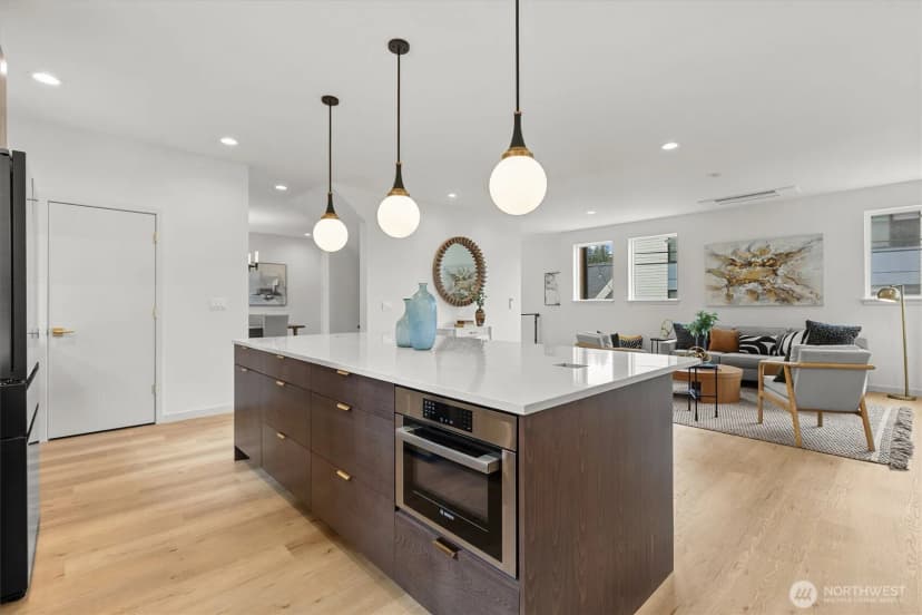 Property photo for 5446 40th Avenue Sw, Seattle photo 13