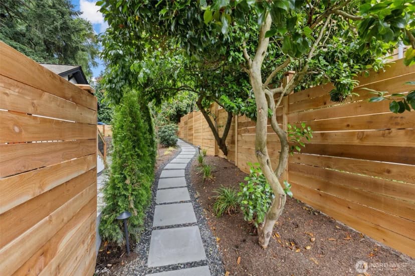 Property photo for 5446 40th Avenue Sw, Seattle photo 27