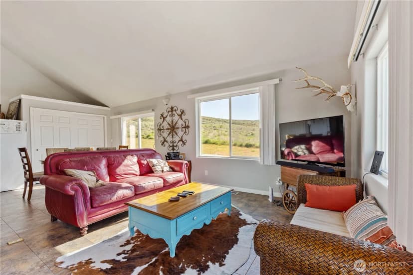 Property photo for 552 Bill Shaw Road, Pateros photo 16