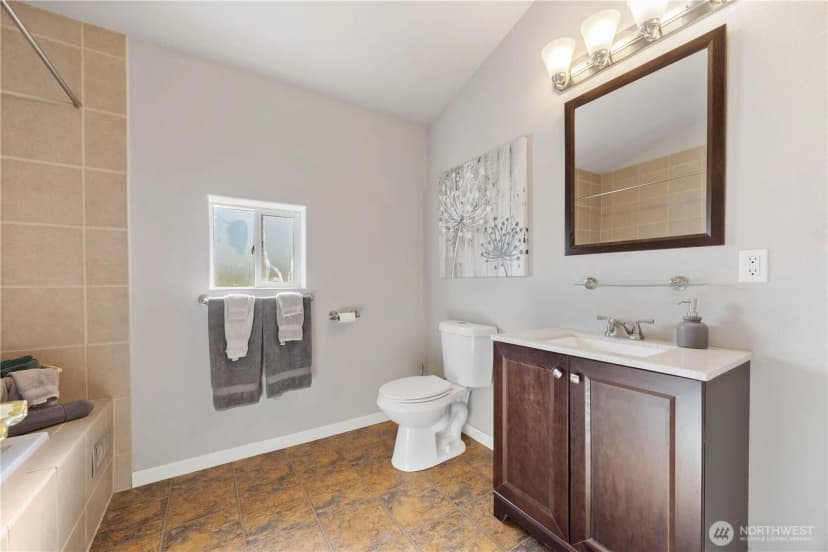 Property photo for 552 Bill Shaw Road, Pateros photo 36