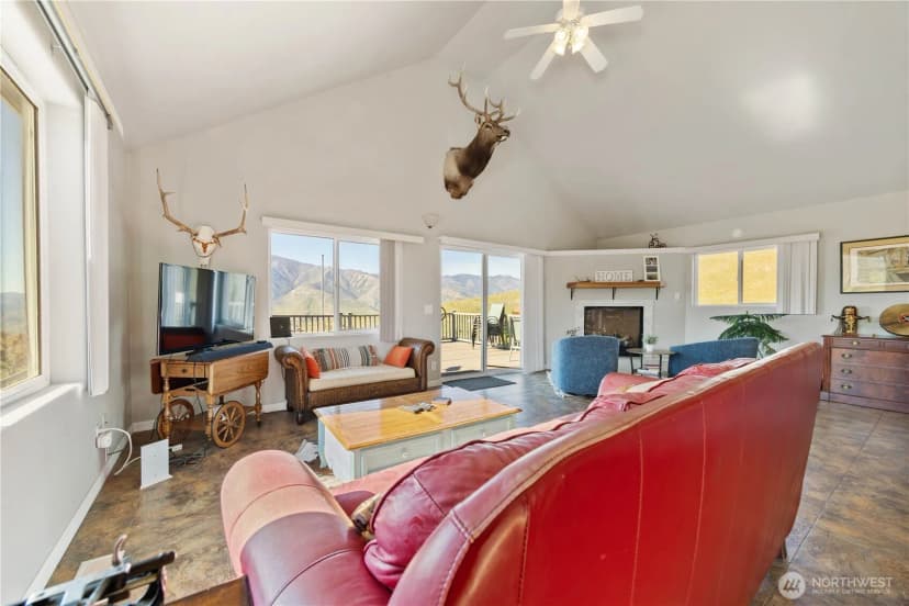 Property photo for 552 Bill Shaw Road, Pateros photo 14