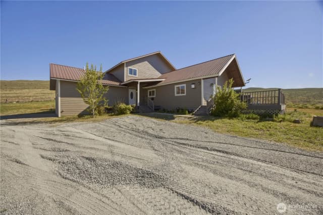 Property photo for 552 Bill Shaw Road, Pateros photo 2