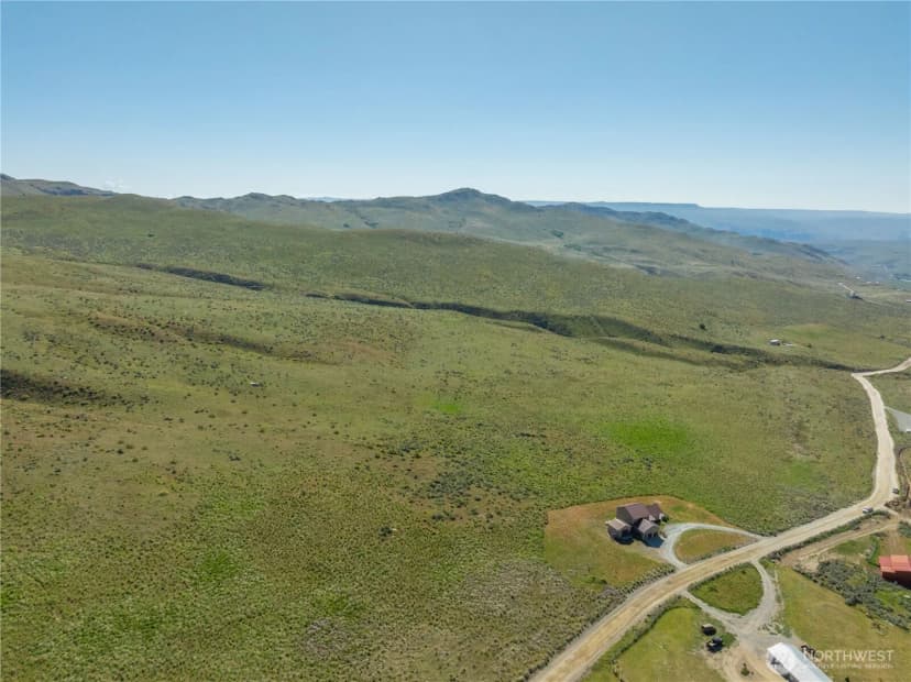 Property photo for 552 Bill Shaw Road, Pateros photo 11