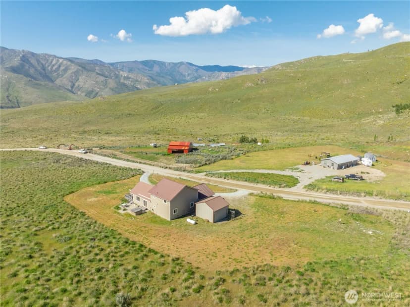 Property photo for 552 Bill Shaw Road, Pateros photo 9
