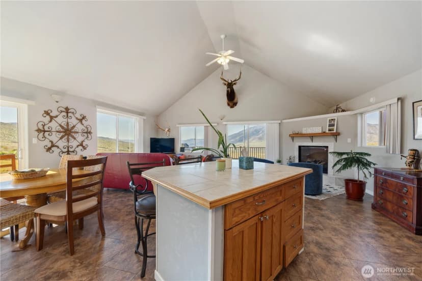 Property photo for 552 Bill Shaw Road, Pateros photo 20