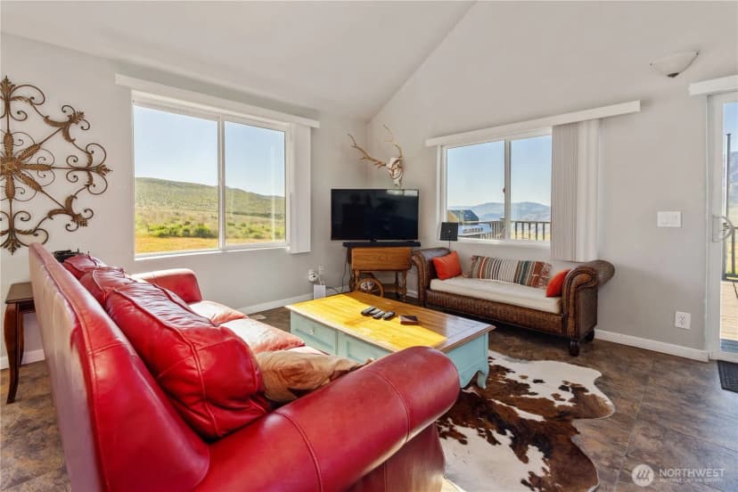 Property photo for 552 Bill Shaw Road, Pateros photo 15