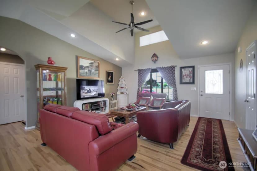 Property photo for 230 Meadow Loop, Montesano photo 9