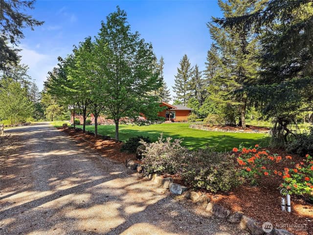 Property photo for 32818 174th Place Se, Auburn photo 2