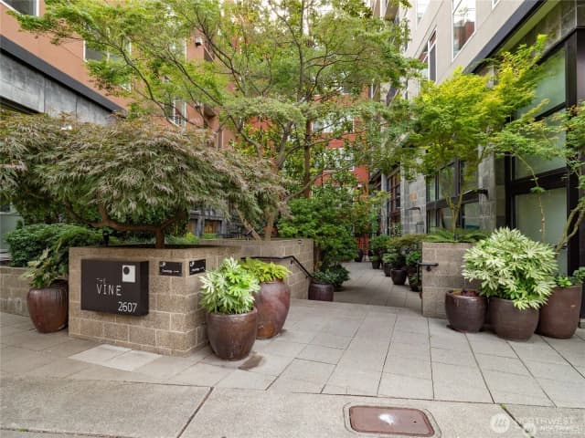 Property photo for 2607 Western Avenue #612, Seattle photo 2