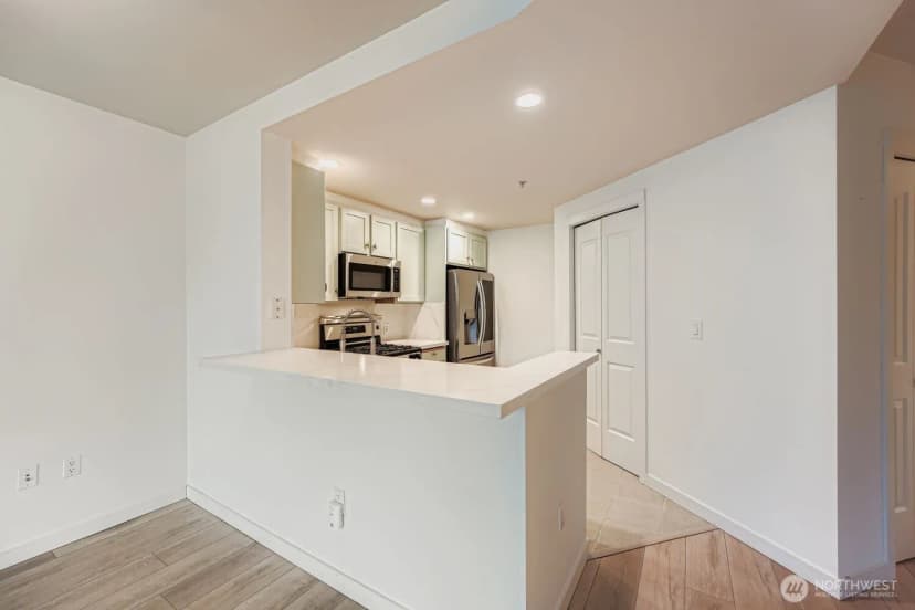 Property photo for 2607 Western Avenue #612, Seattle photo 8