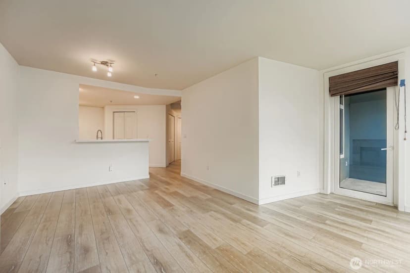Property photo for 2607 Western Avenue #612, Seattle photo 12