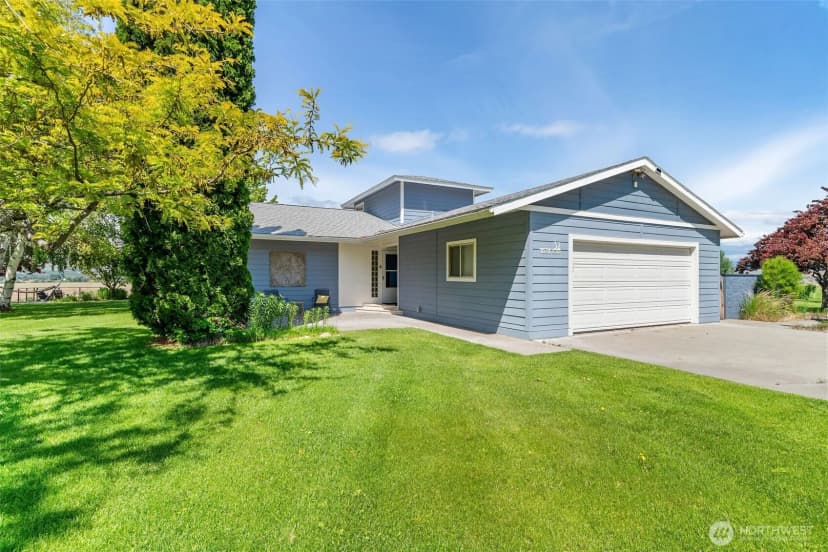 Property photo for 32 Midland Road, Brewster