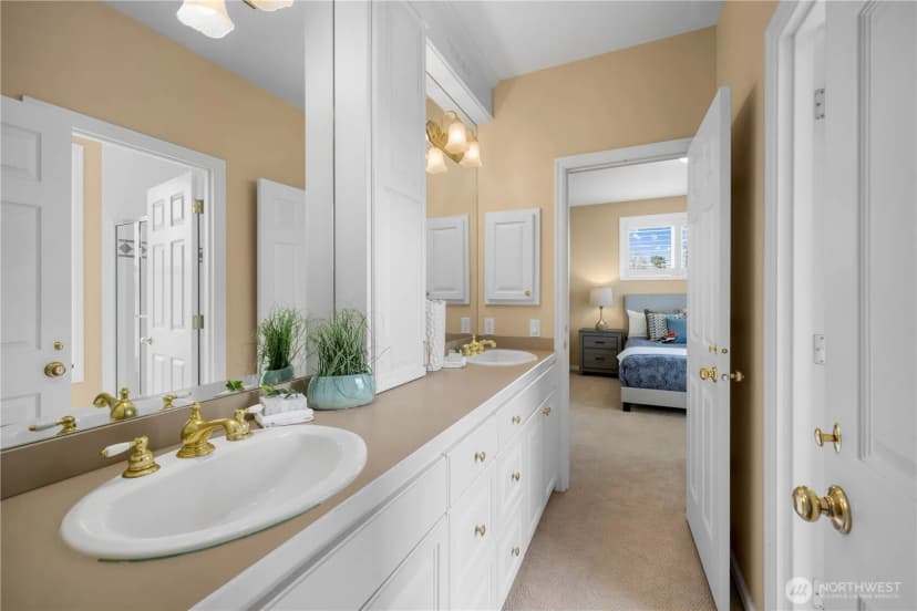 Property photo for 649 E Lake Sammamish Parkway Se, Sammamish photo 27