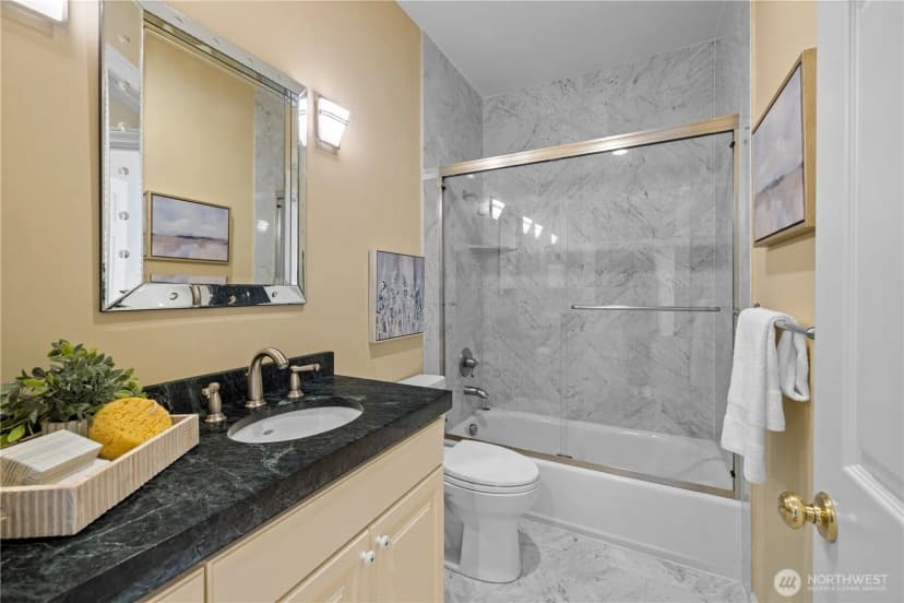 Property photo for 649 E Lake Sammamish Parkway Se, Sammamish photo 25