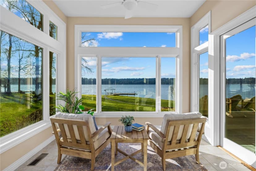 Property photo for 649 E Lake Sammamish Parkway Se, Sammamish photo 6