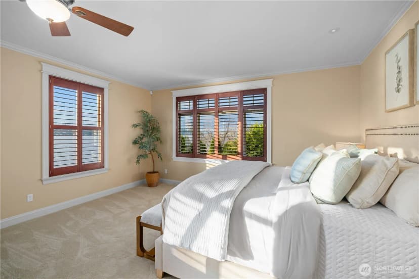 Property photo for 649 E Lake Sammamish Parkway Se, Sammamish photo 12