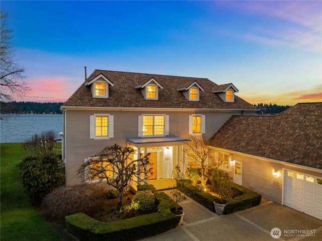 Property photo for 649 E Lake Sammamish Parkway Se, Sammamish photo 5