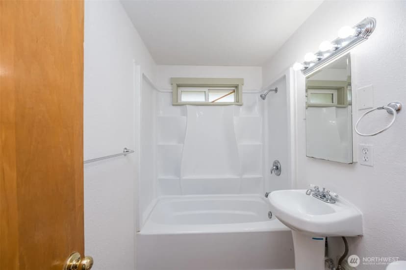 Property photo for 6521 S Park Ave, Tacoma photo 13