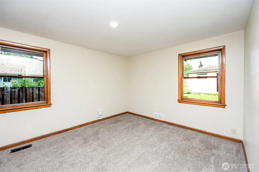 Property photo for 6521 S Park Ave, Tacoma photo 15
