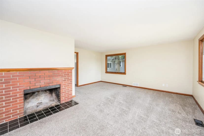 Property photo for 6521 S Park Ave, Tacoma photo 3