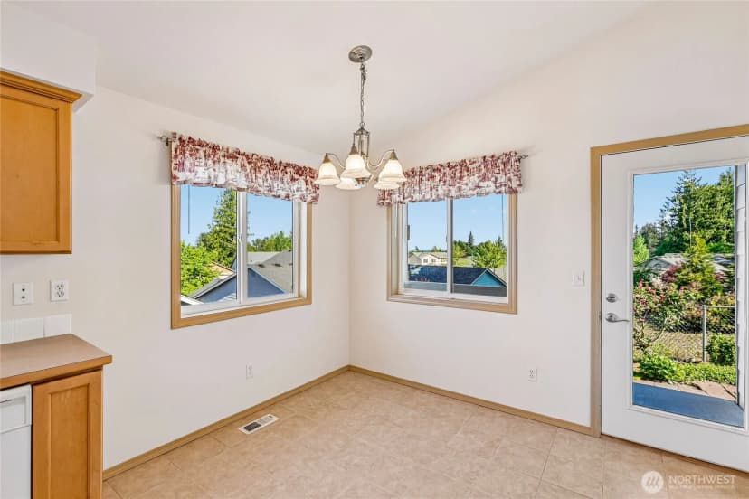Property photo for 7315 61st Place Ne, Marysville photo 10