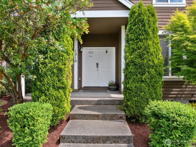 Property photo for 1210 Blue Jay Avenue Sw, Orting photo 3