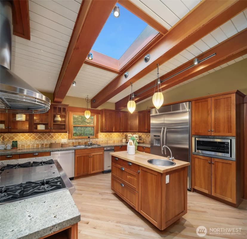 Property photo for 7816 Ne 32nd Street, Medina photo 10