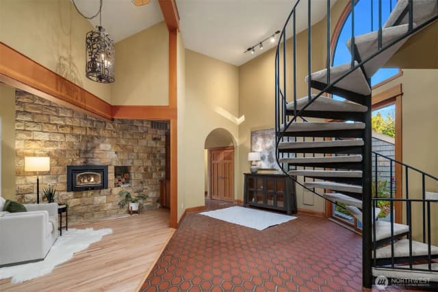 Property photo for 7816 Ne 32nd Street, Medina photo 5