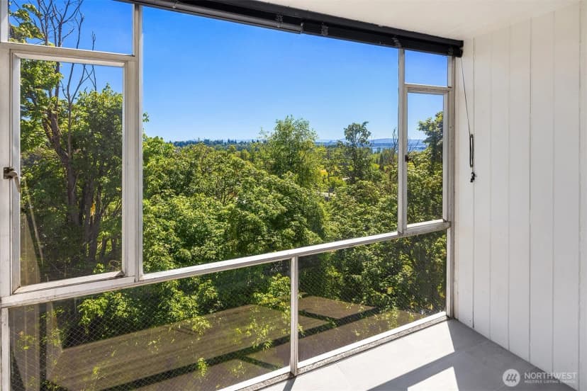 Property photo for 2233 Ne 46th Street, Seattle photo 10