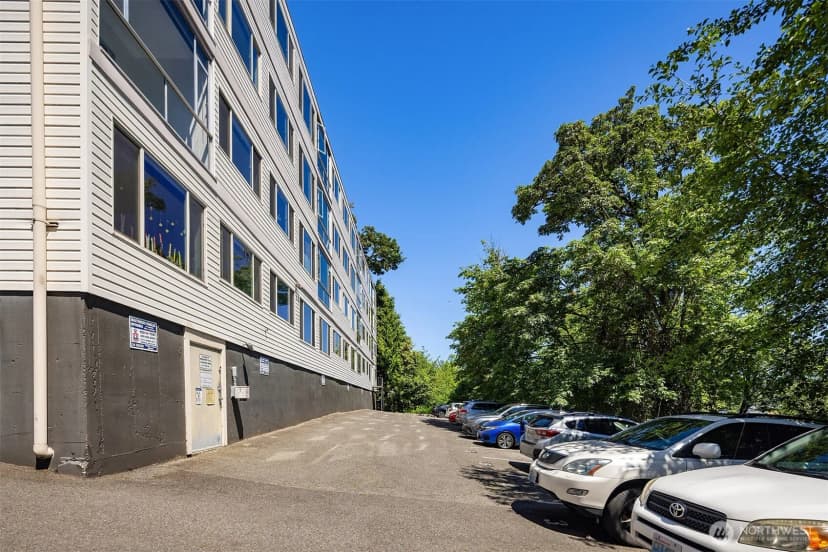 Property photo for 2233 Ne 46th Street, Seattle photo 6