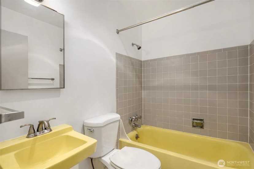 Property photo for 2233 Ne 46th Street, Seattle photo 11