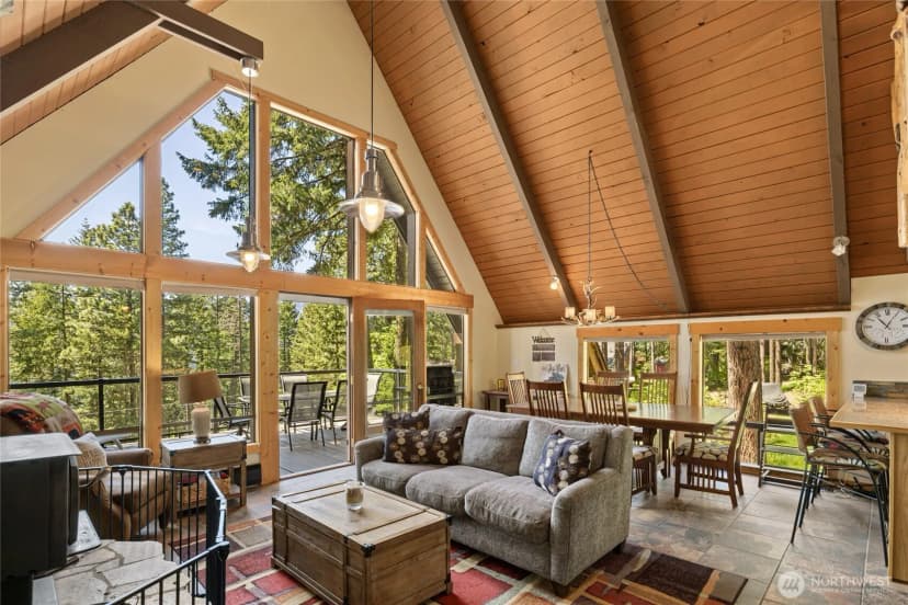 Property photo for 151 Sandstone Drive, Ronald photo 10