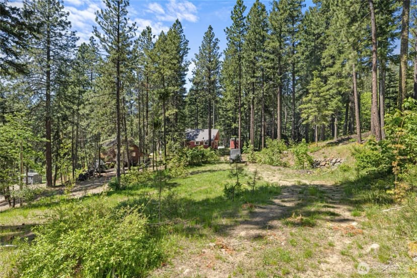 Property photo for 151 Sandstone Drive, Ronald photo 36