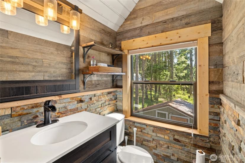 Property photo for 151 Sandstone Drive, Ronald photo 19