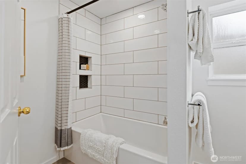 Property photo for 1548 Nw 58th Street Nw #b, Seattle photo 17