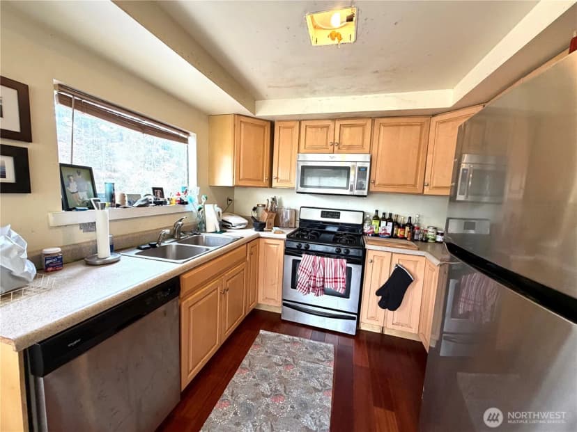 Property photo for 22018 76th Avenue W, Edmonds photo 2