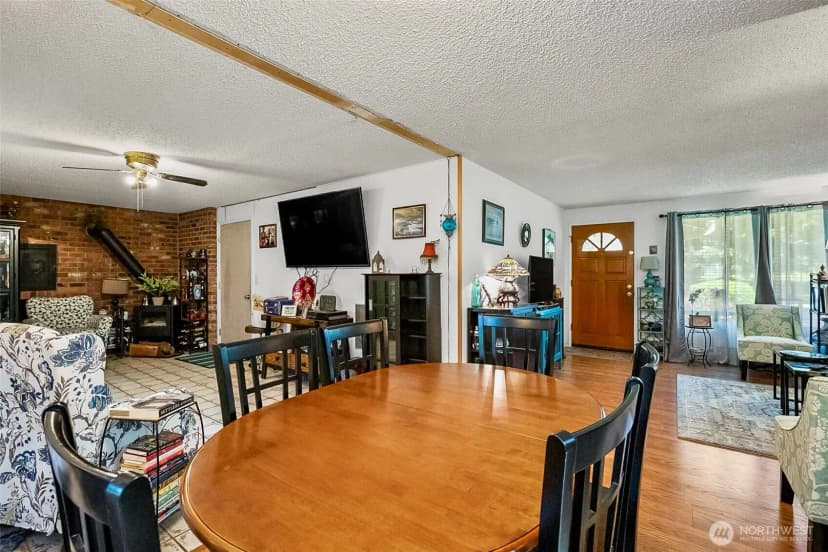 Property photo for 19761 Ne 156th, Woodinville photo 9