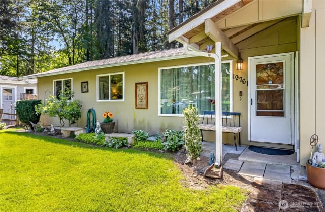 Property photo for 19761 Ne 156th, Woodinville photo 3